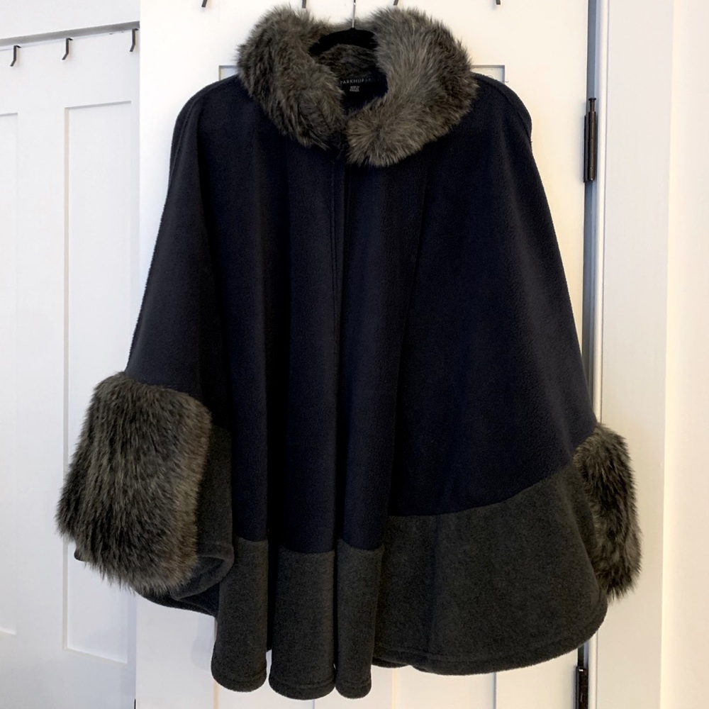 Faux Fur Poncho Navy Parkhurst